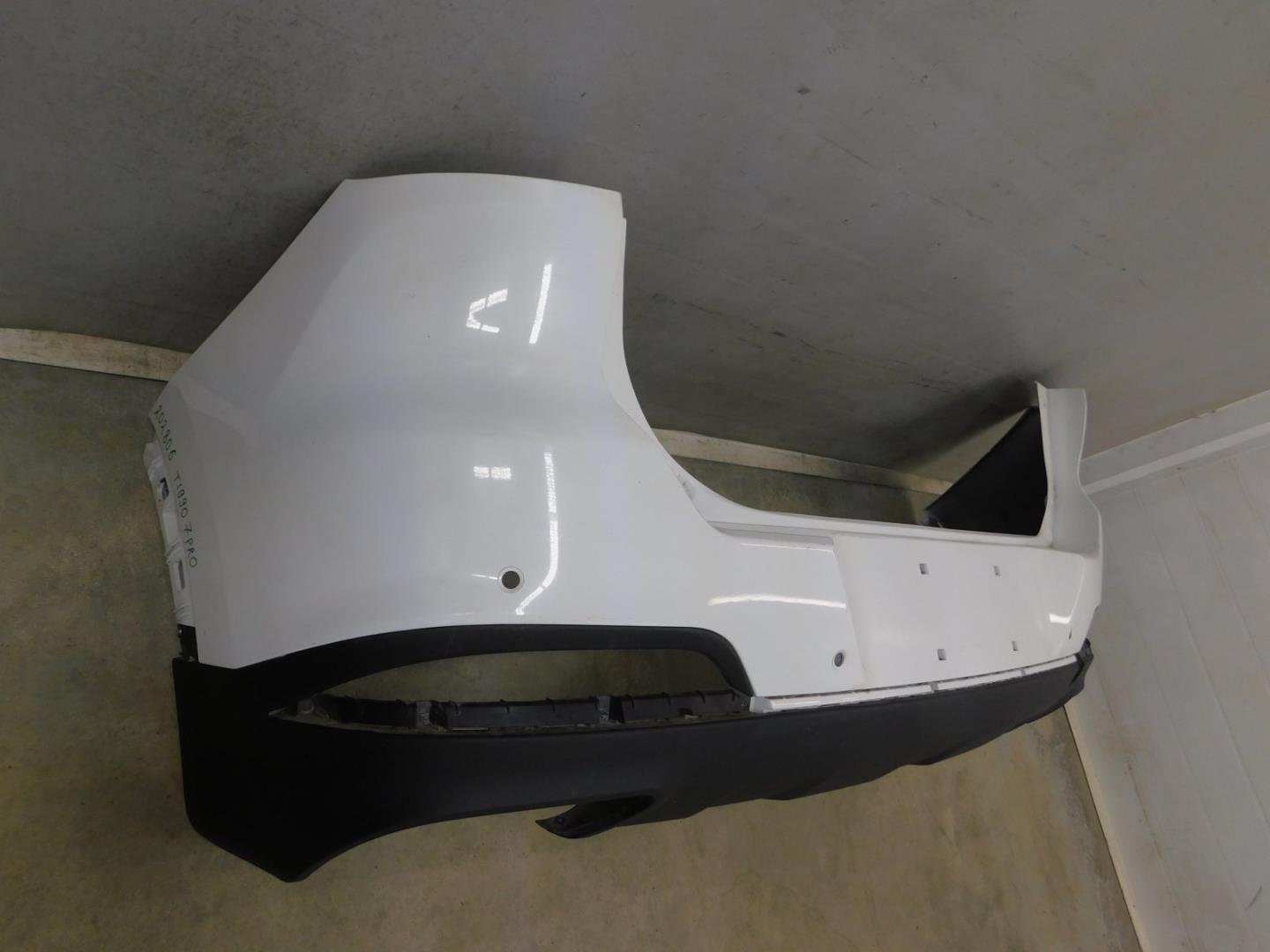 Бампер задний