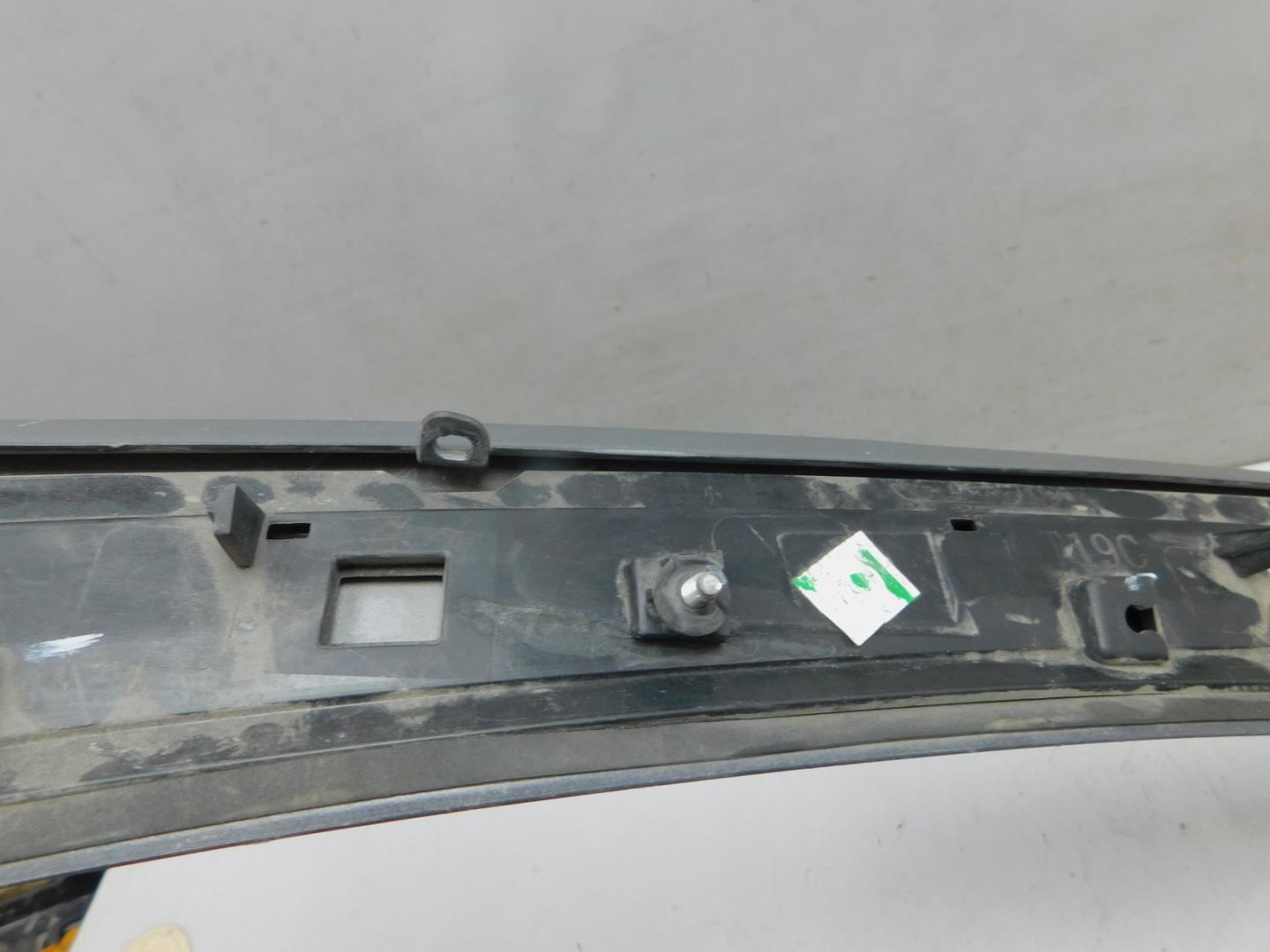 Накладка двери багажника