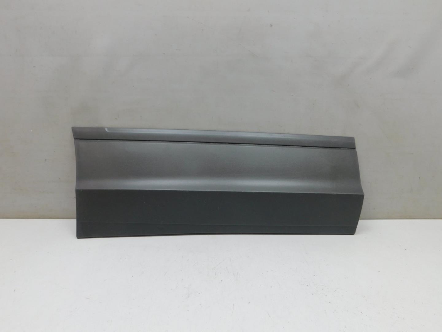 Накладка двери задней правой