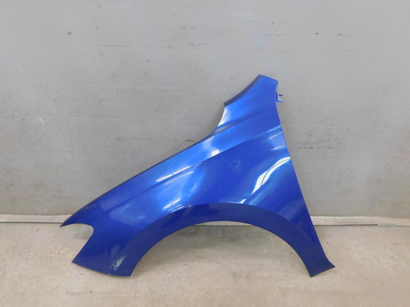 Крыло переднее левое