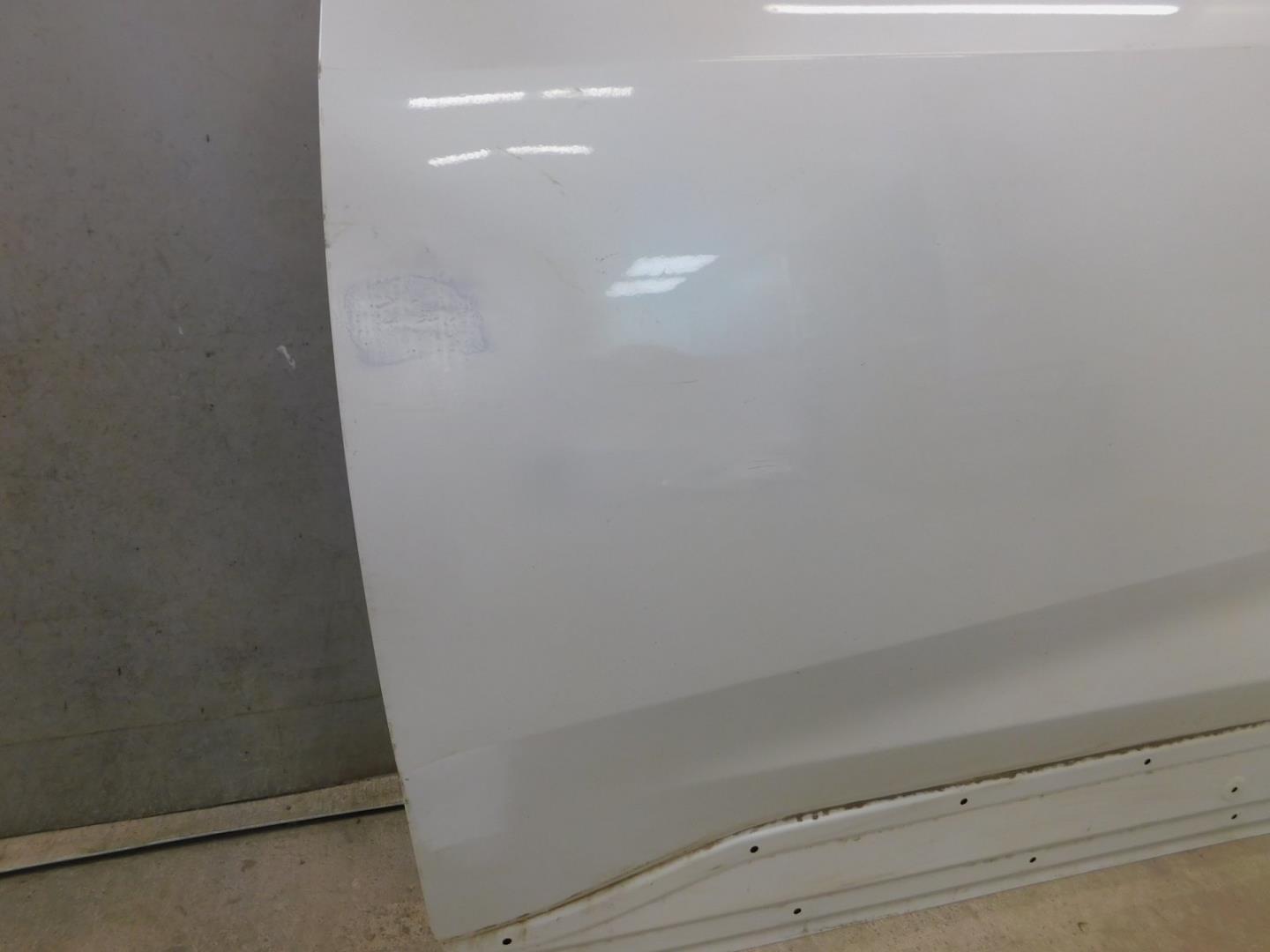 Дверь передняя левая