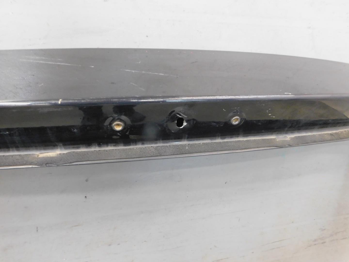 Дверь багажника