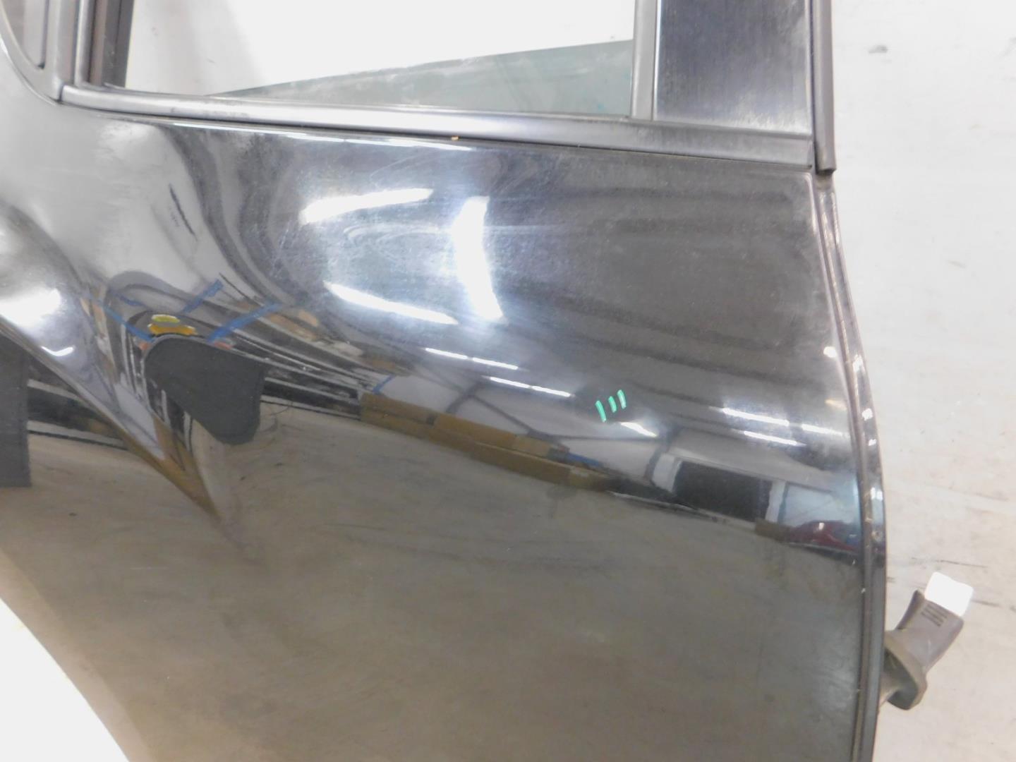 Дверь задняя правая