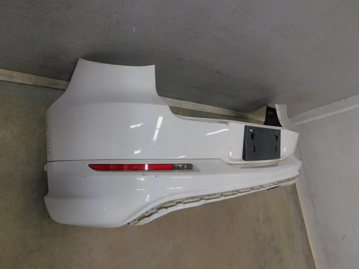 Бампер задний