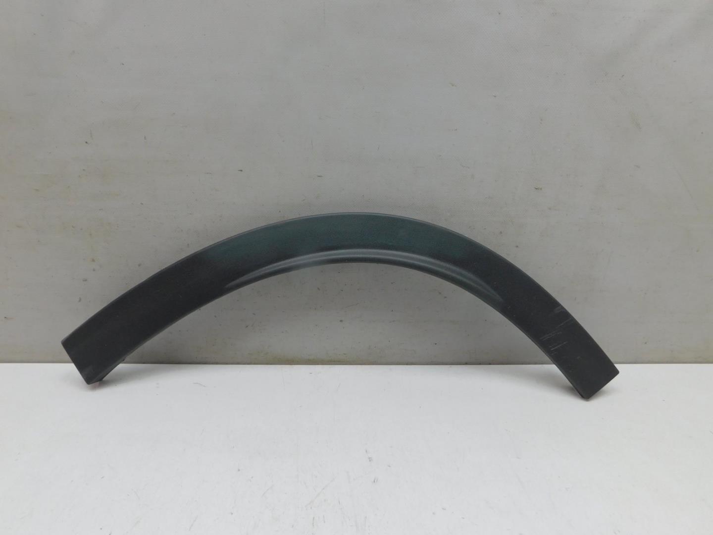 Накладка заднего крыла левого