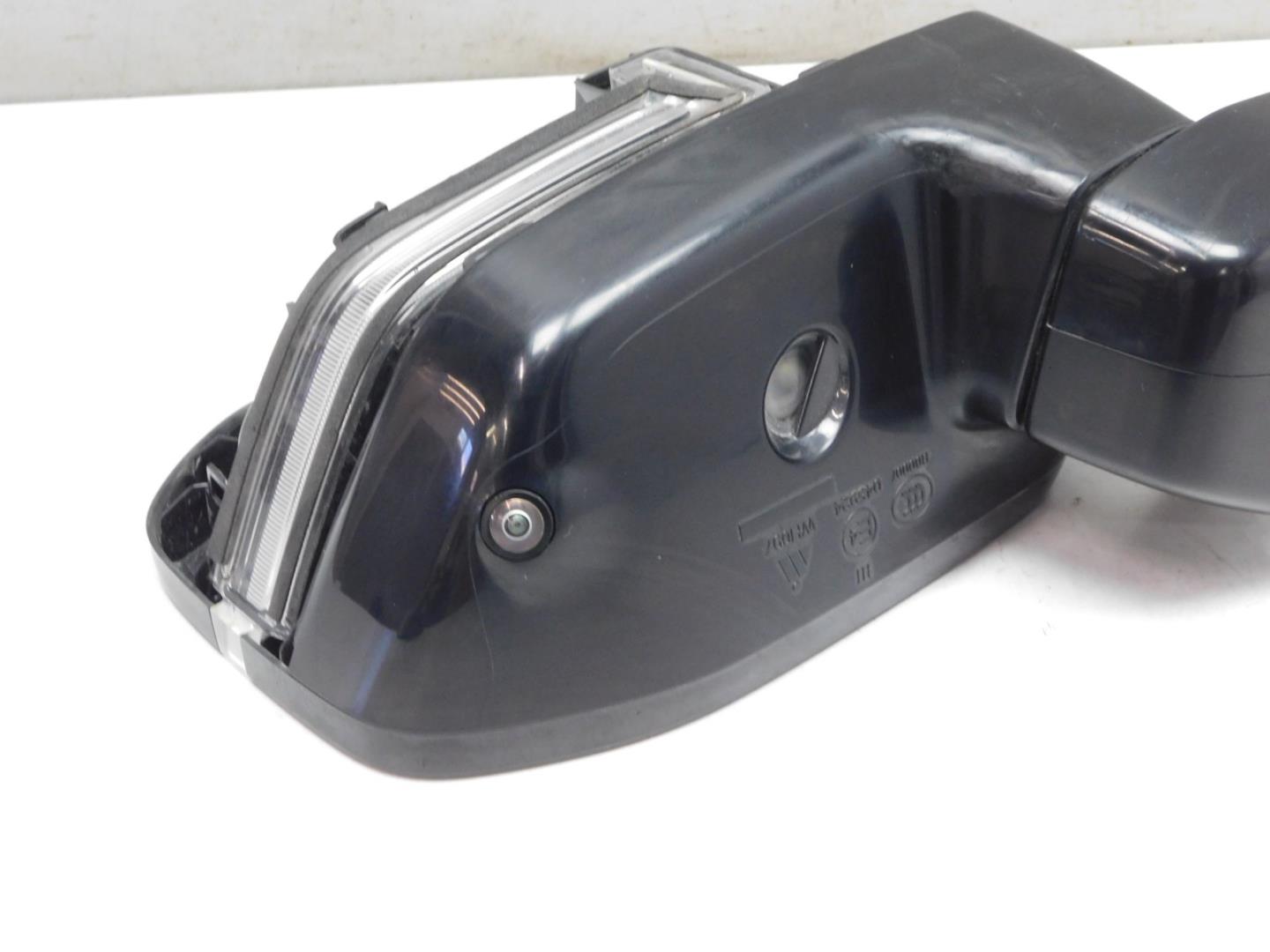 Зеркало правое электрическое