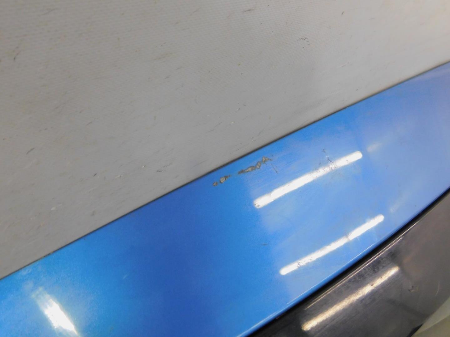 Дверь багажника