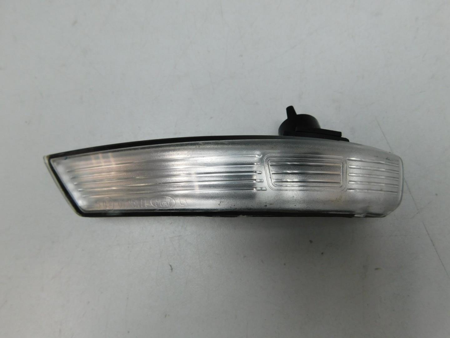 Повторитель поворота белый