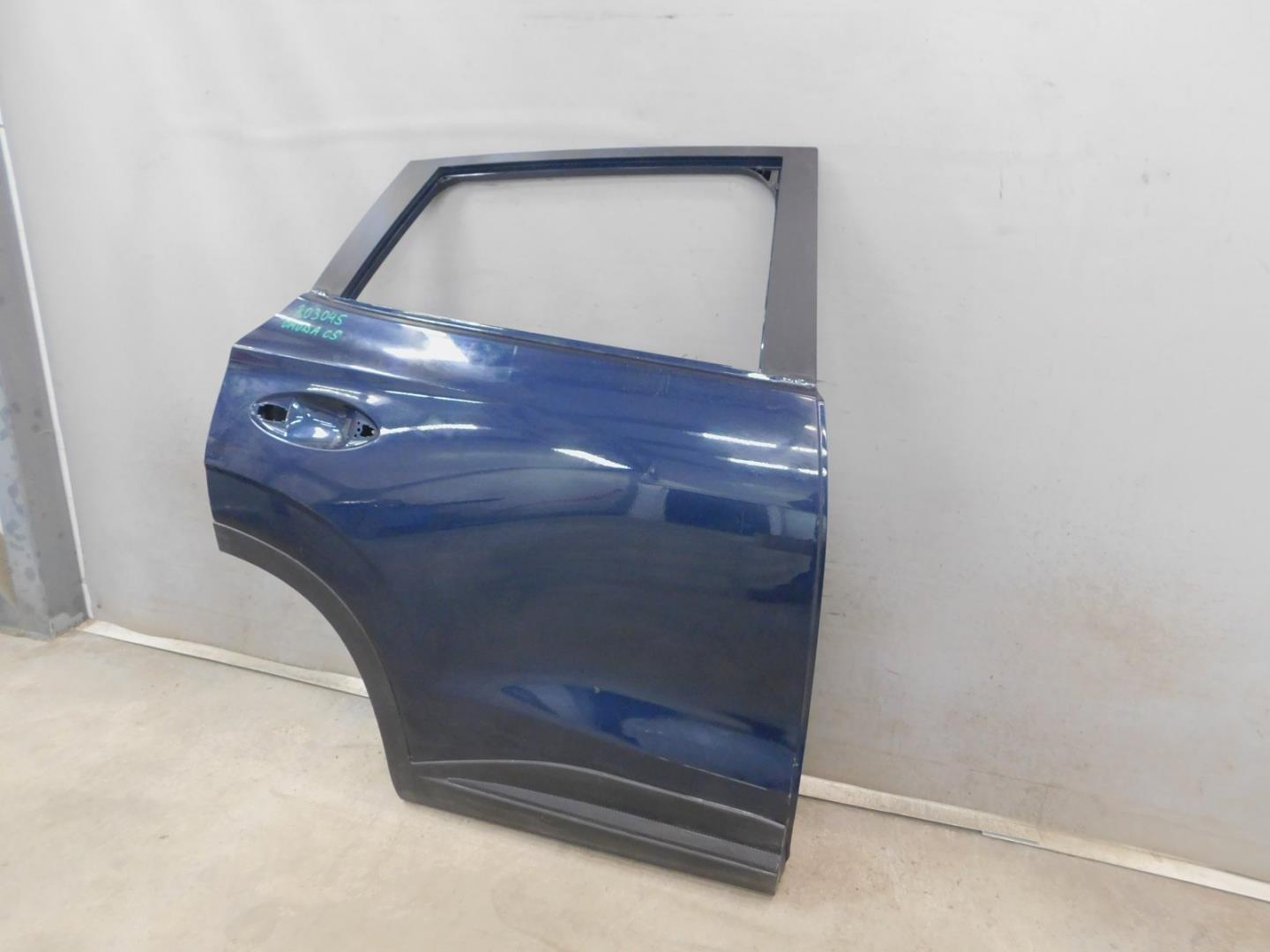 Дверь задняя правая