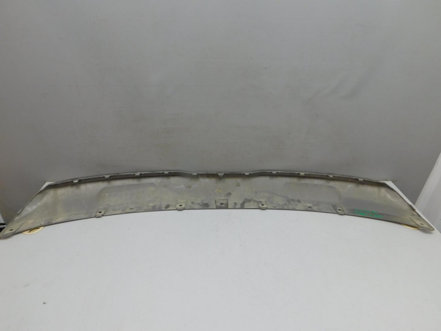 Накладка переднего бампера