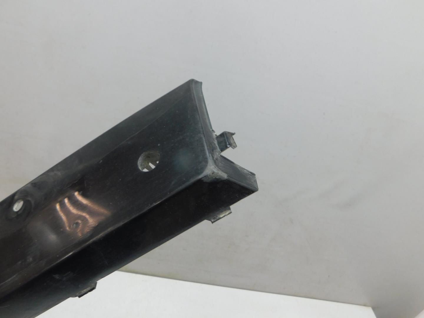 Накладка переднего бампера