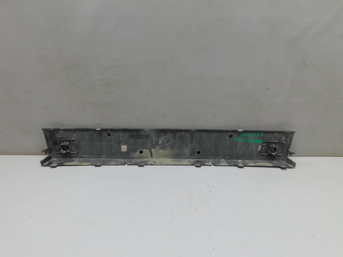 Накладка переднего бампера