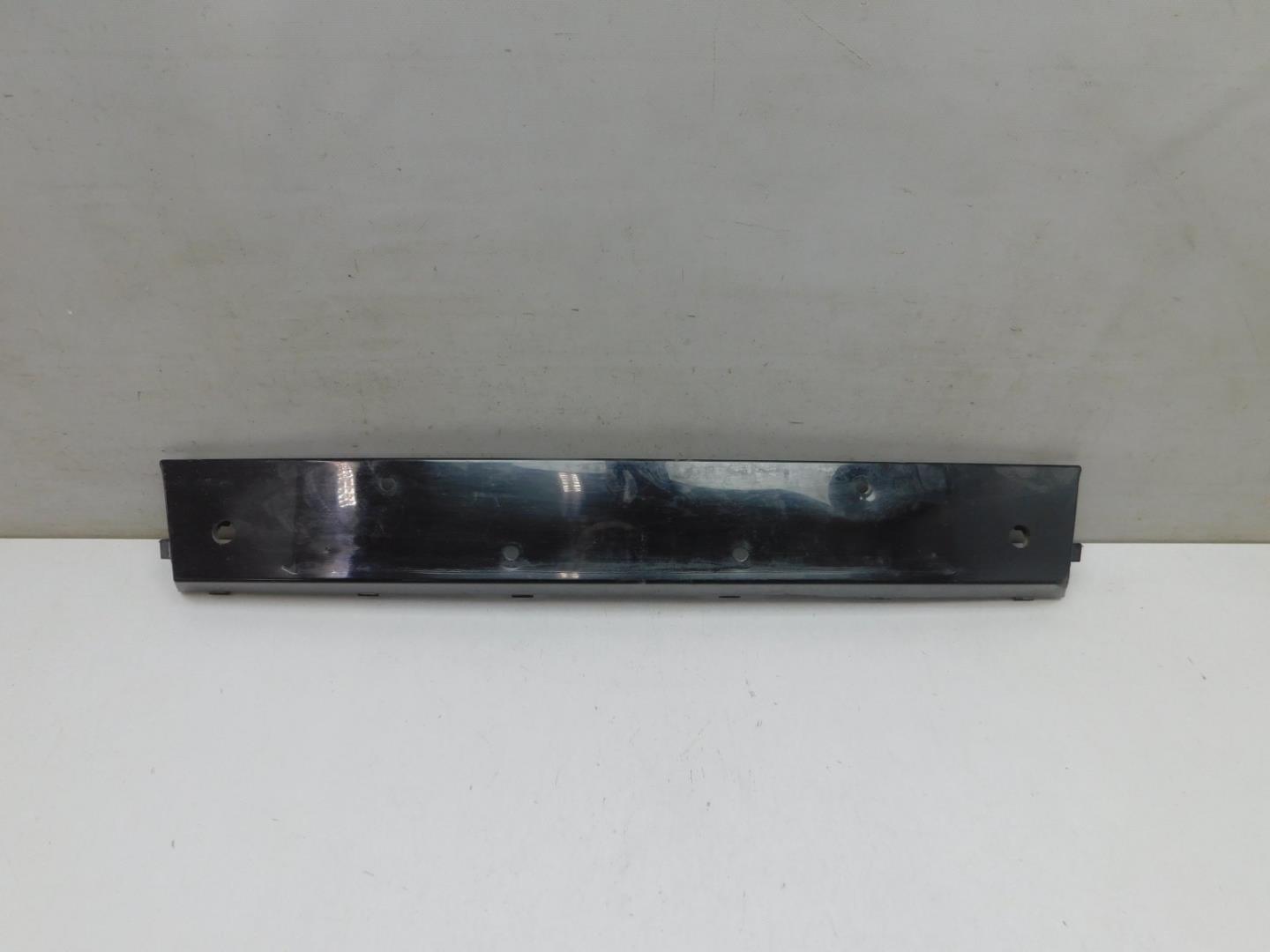 Накладка переднего бампера