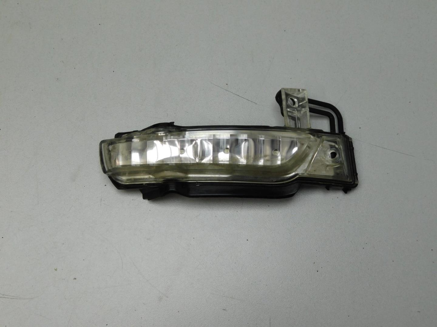 Повторитель поворота белый