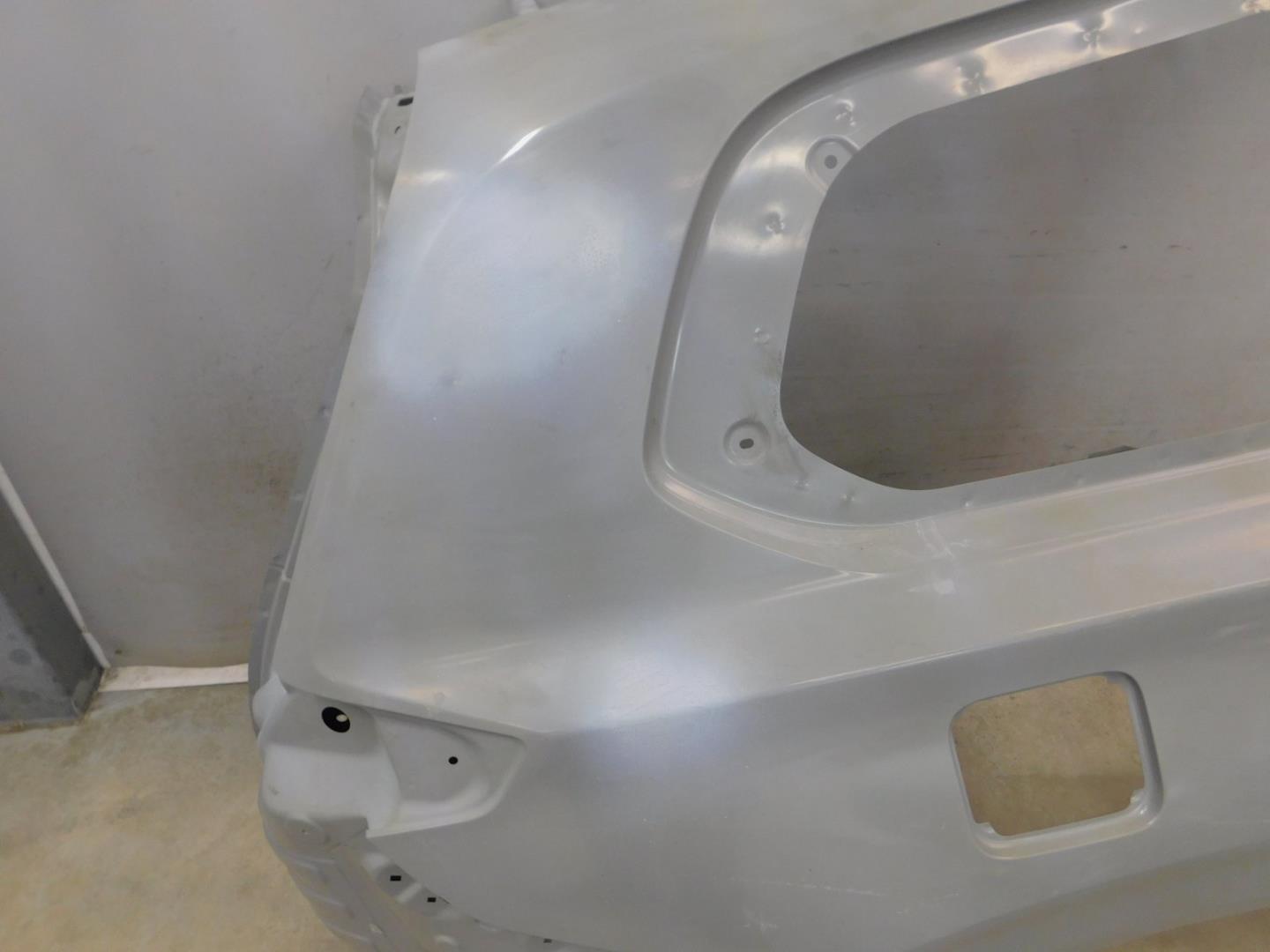 Крыло заднее правое