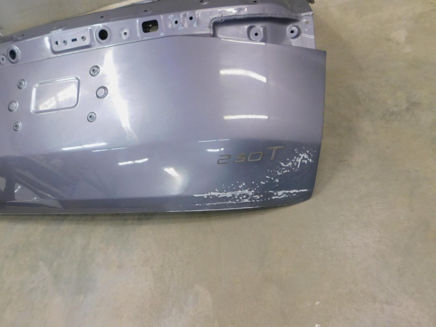 Дверь багажника