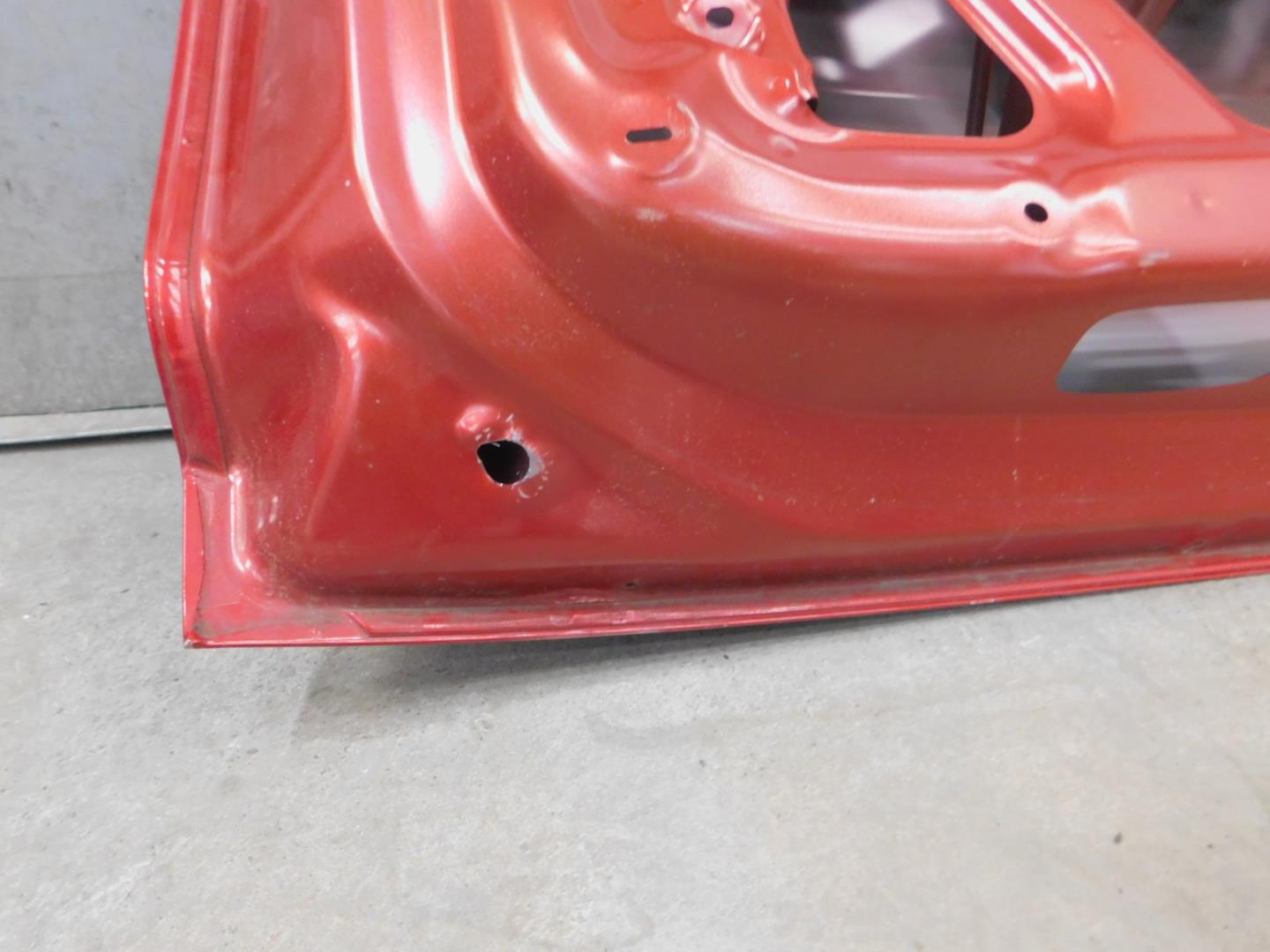 Дверь багажника