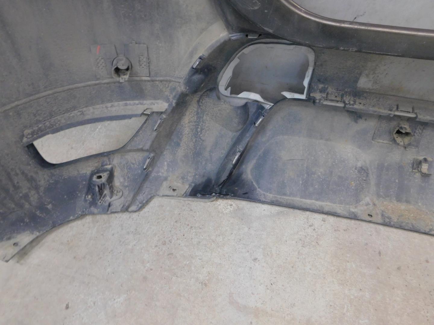 Бампер задний