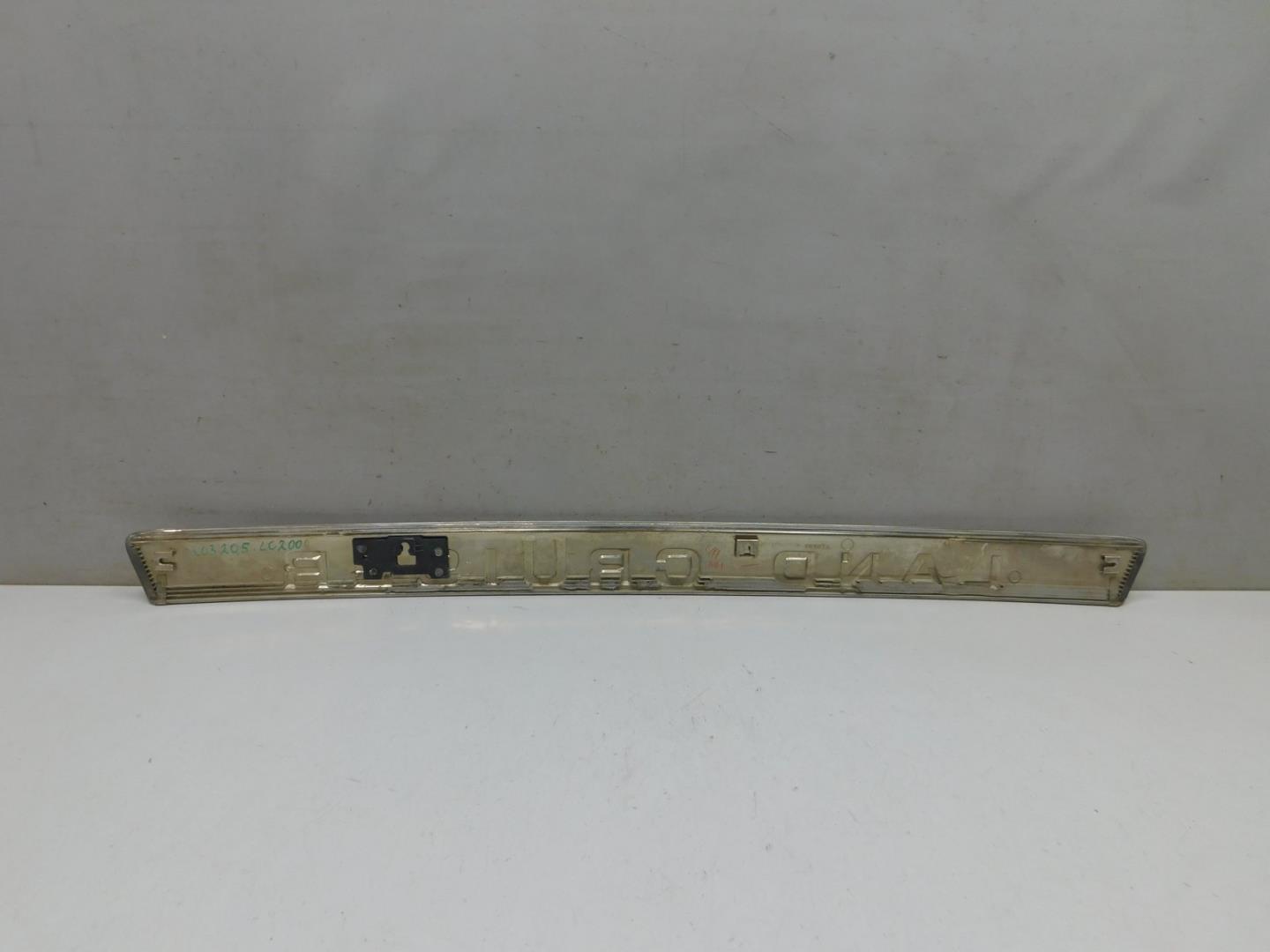 Накладка двери багажника