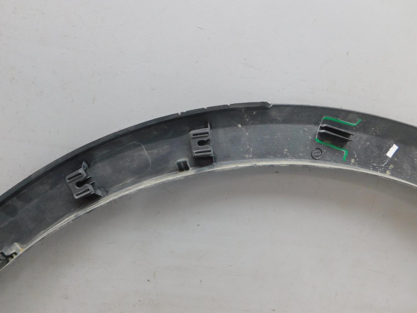 Накладка заднего крыла правого