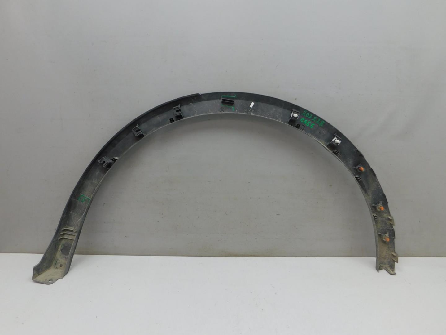 Накладка заднего крыла правого