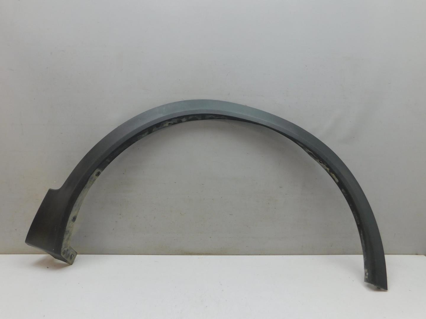 Накладка переднего крыла правого