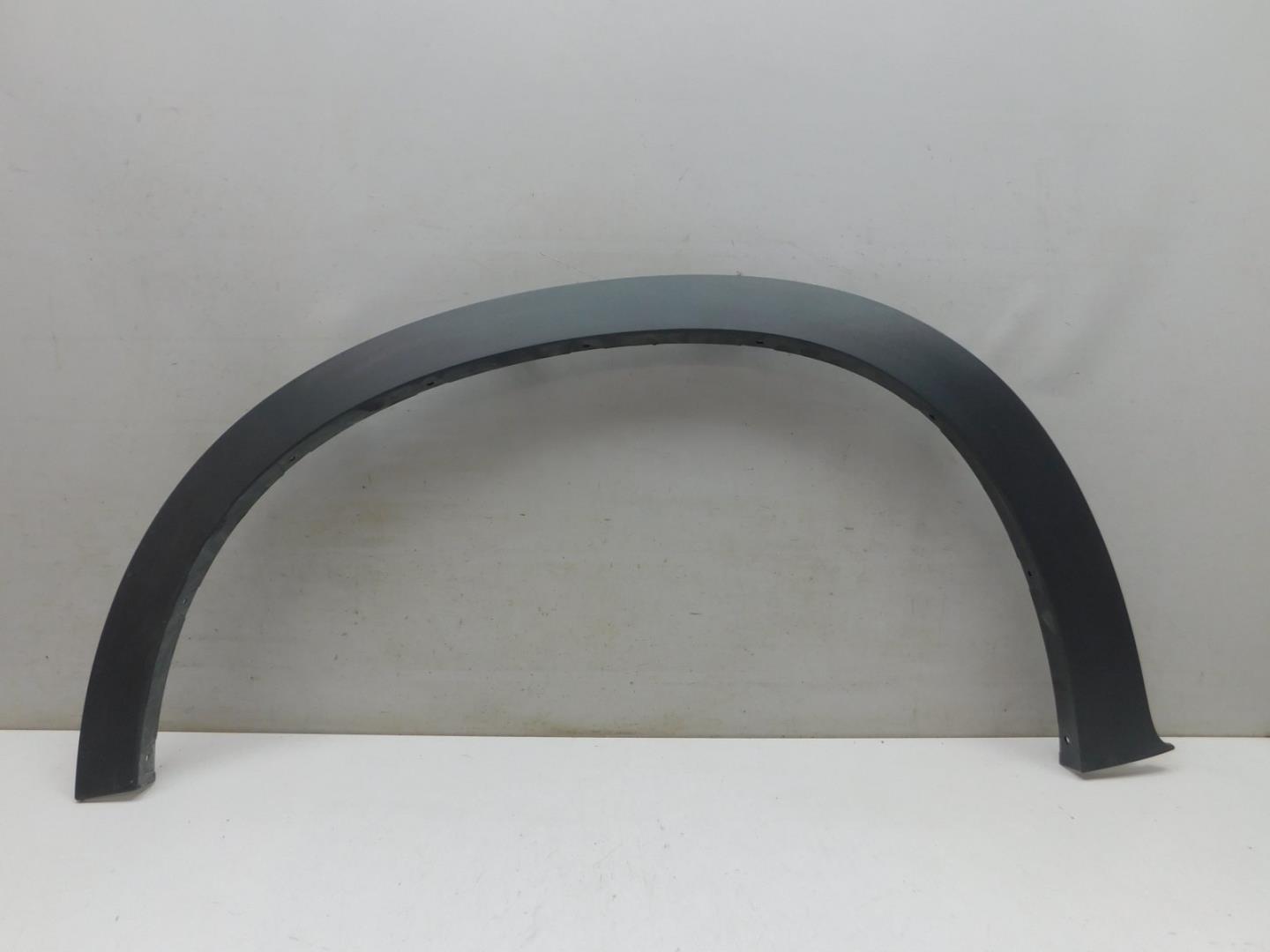 Накладка переднего крыла левого