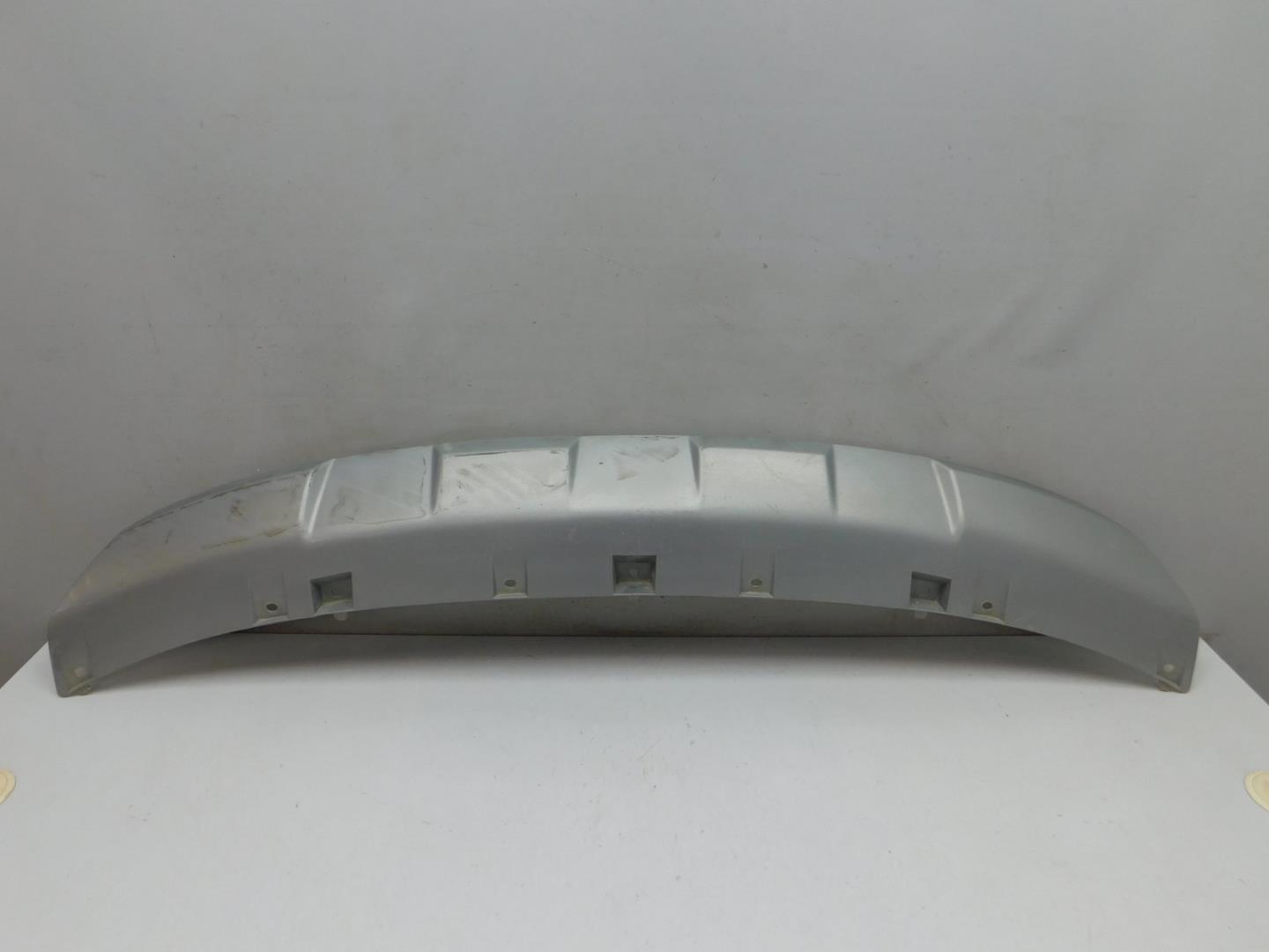 Накладка переднего бампера