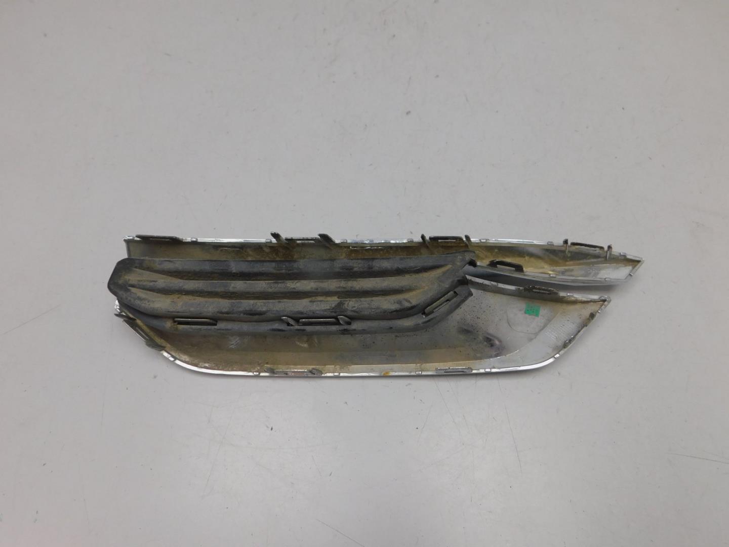 Накладка заднего бампера правая