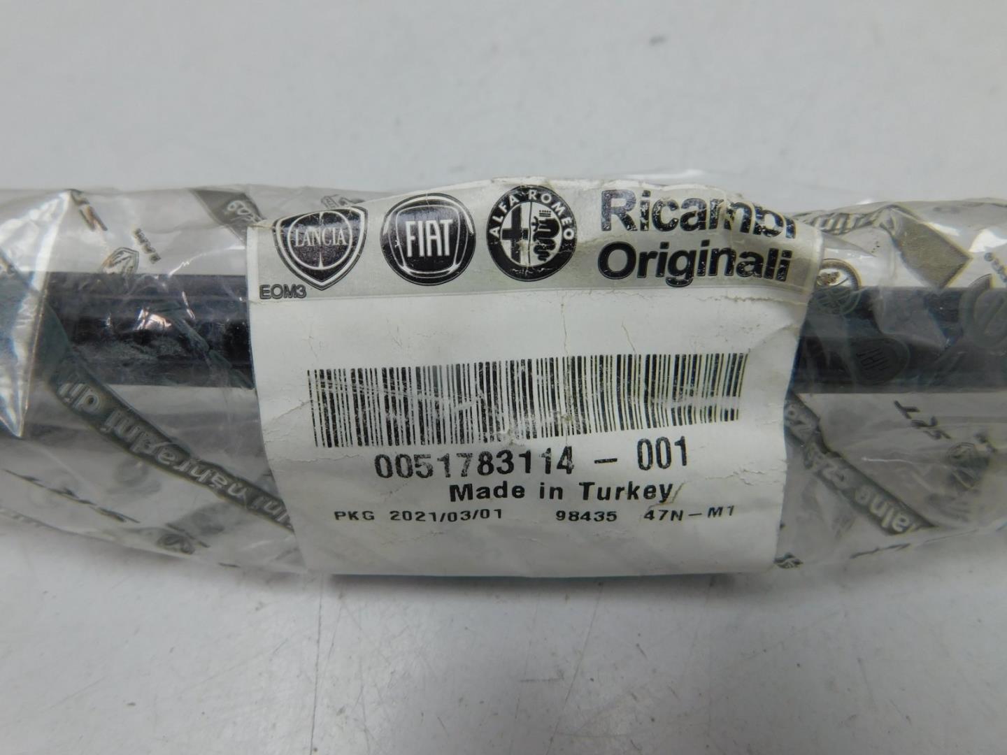 Молдинг лобового стекла