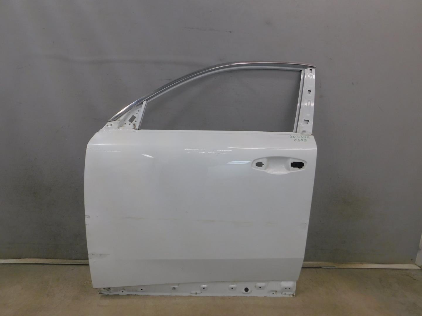 Дверь передняя левая