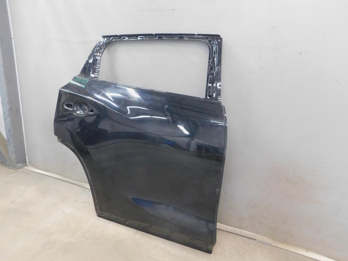 Дверь задняя правая