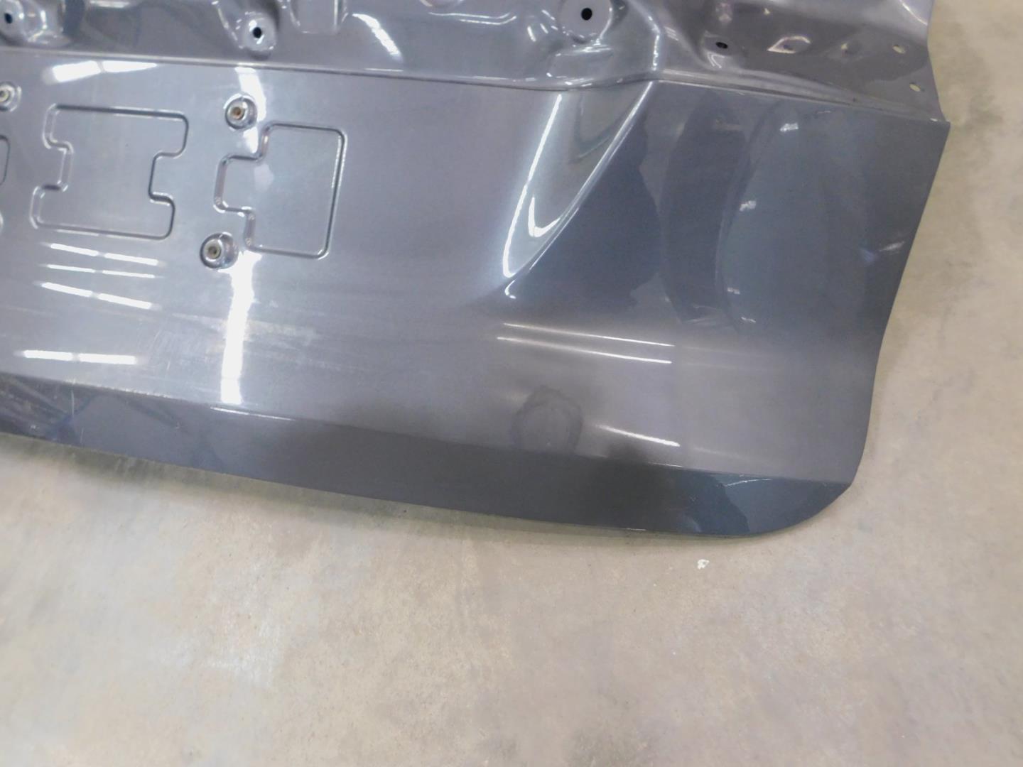 Дверь багажника