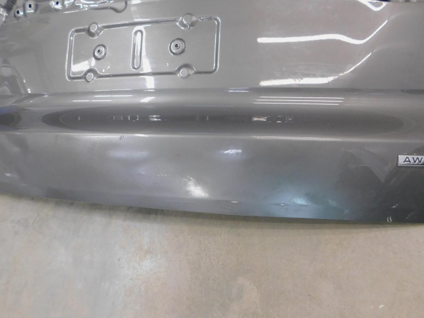 Дверь багажника