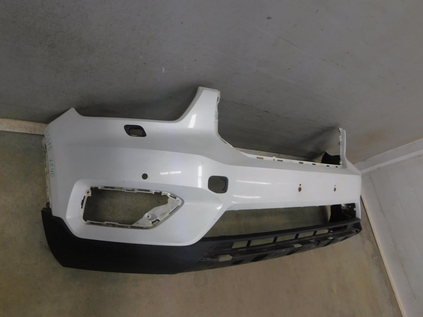 Бампер передний