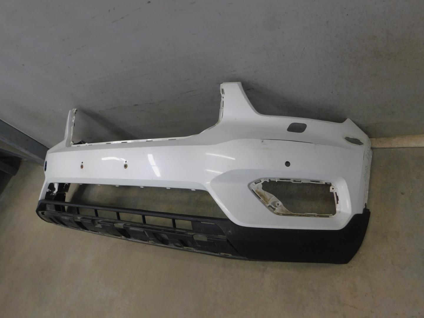 Бампер передний