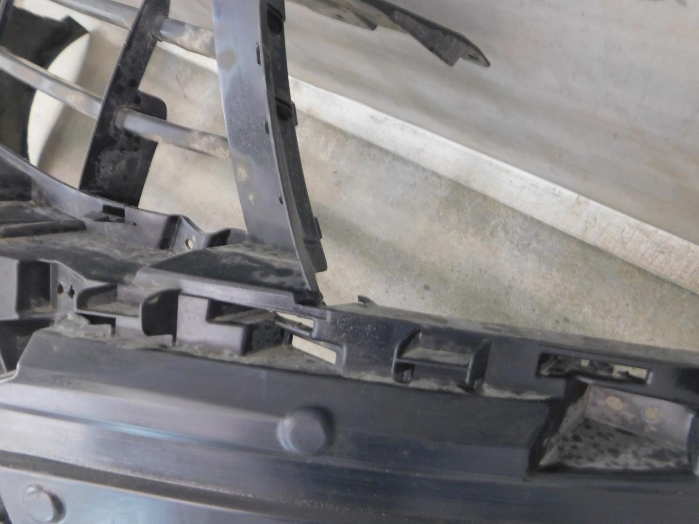 Бампер передний