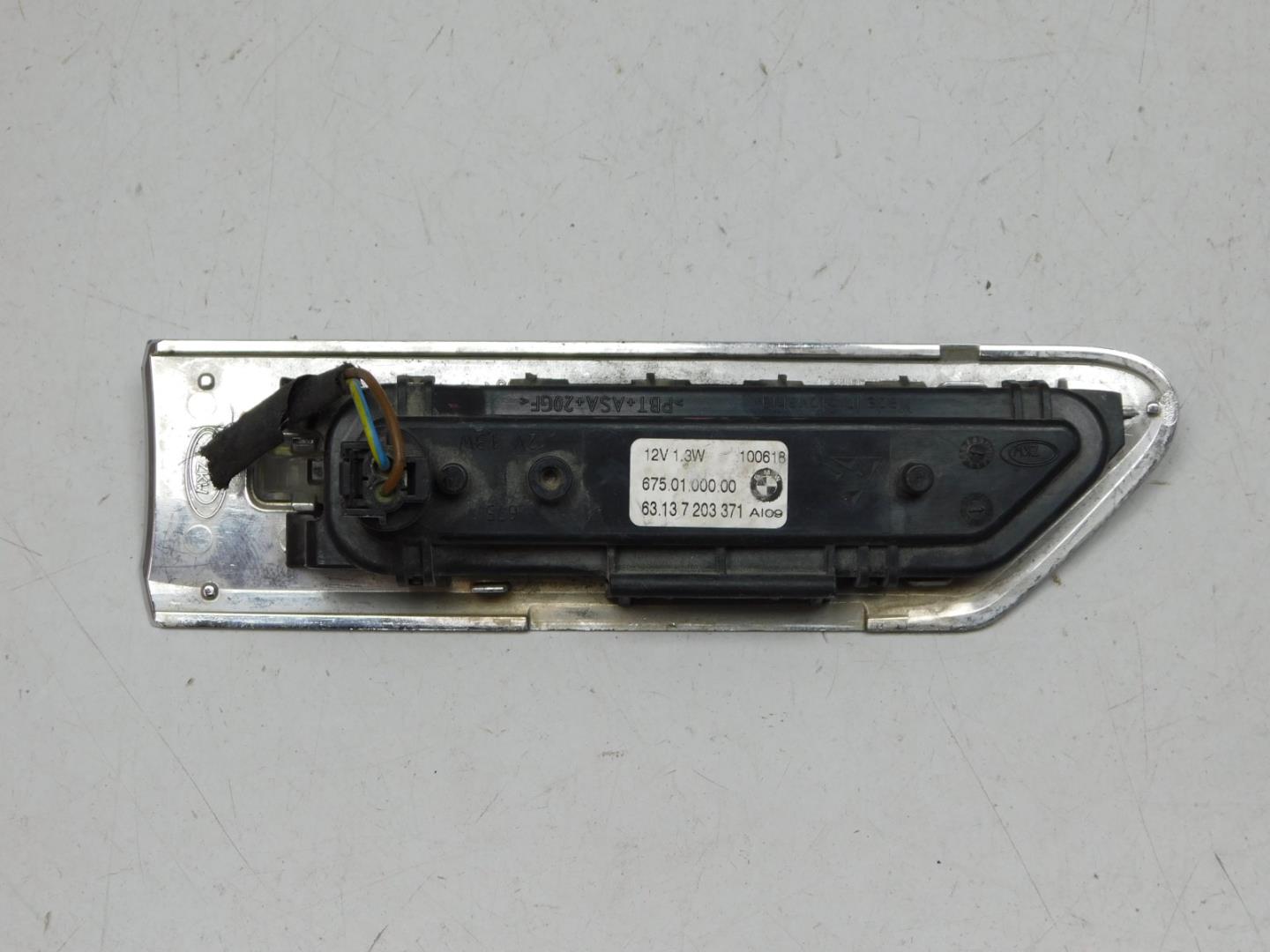 Повторитель поворота белый