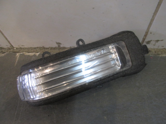 Повторитель поворота белый