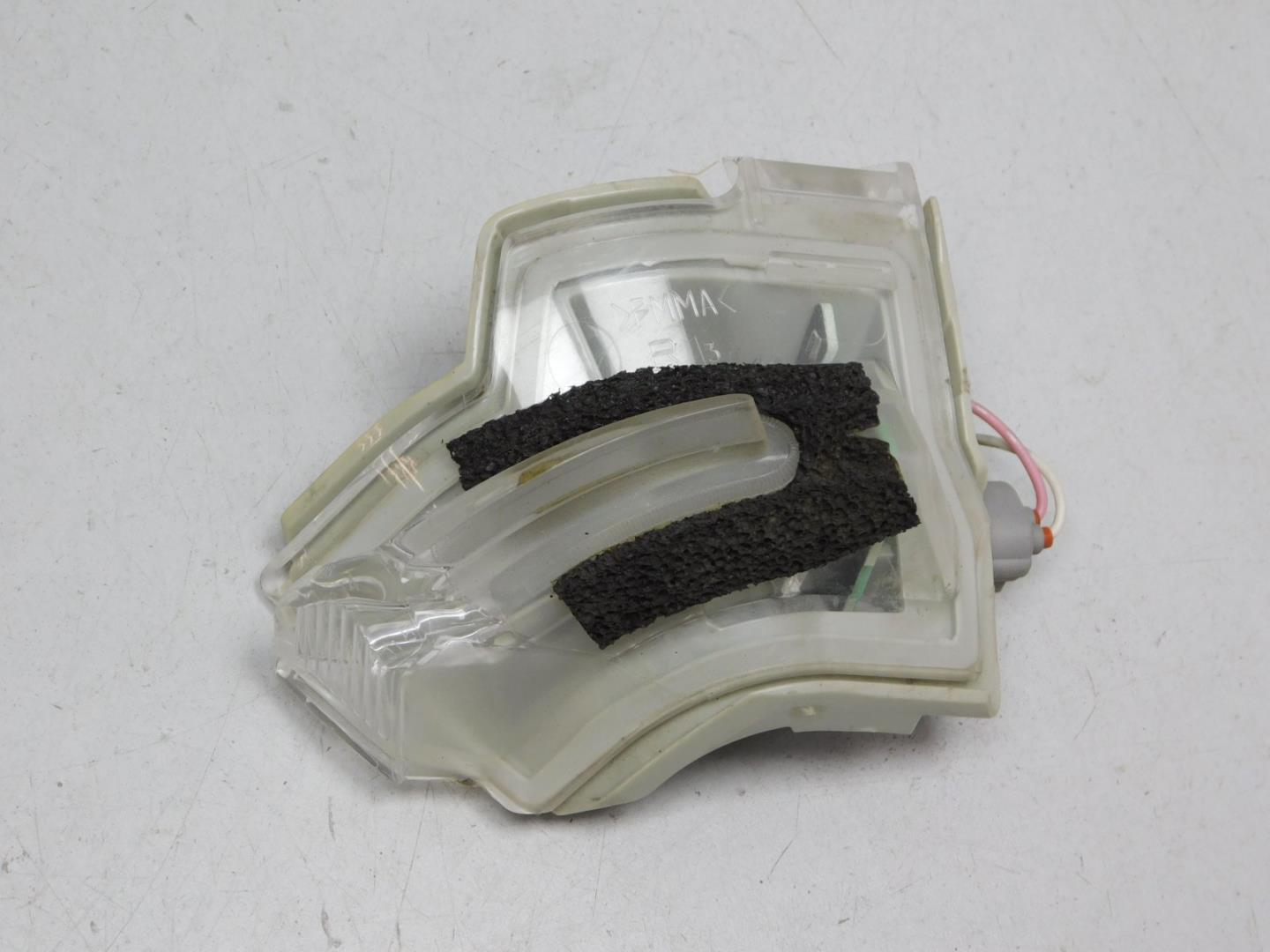 Повторитель поворота белый