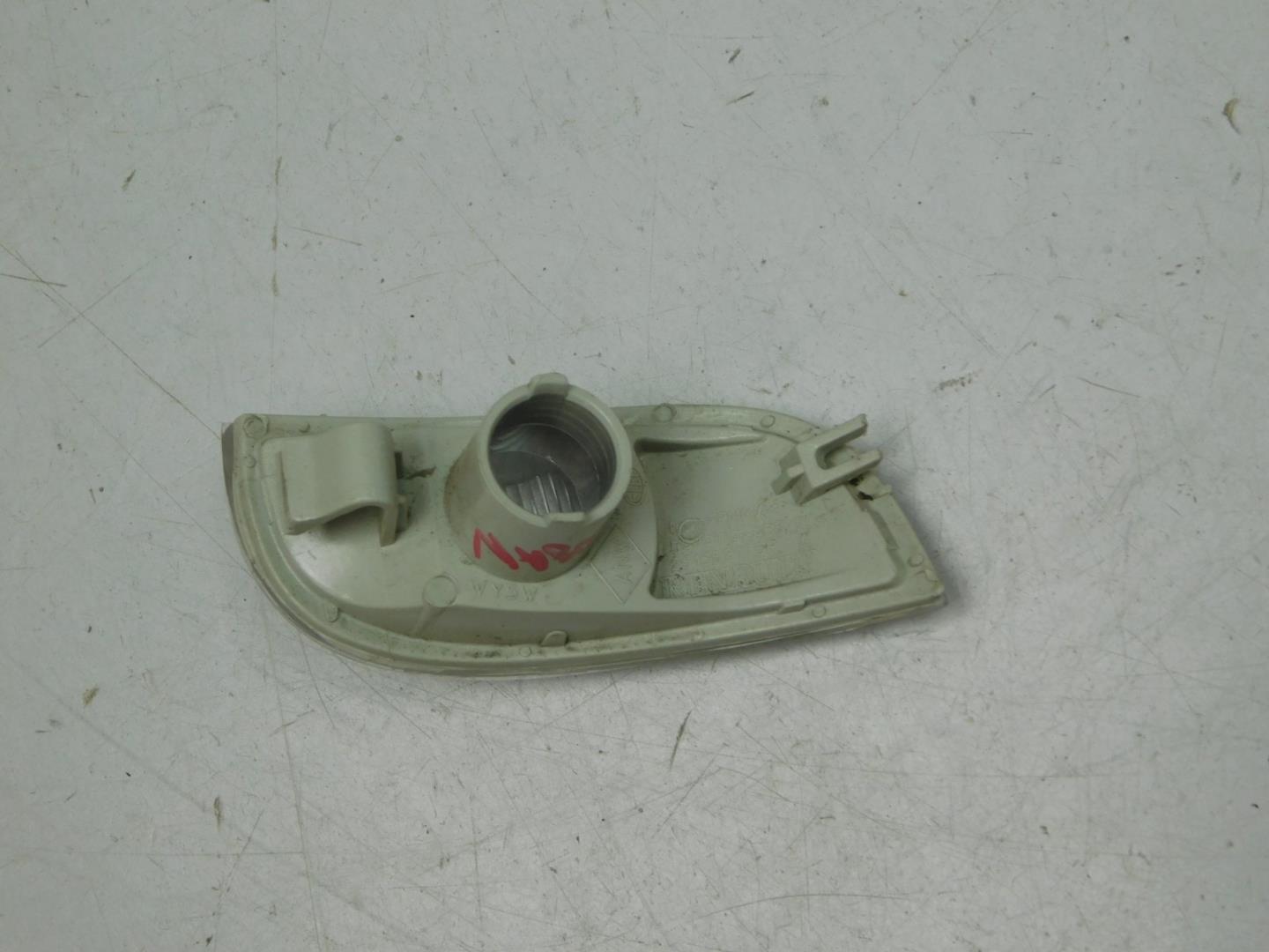 Повторитель поворота белый