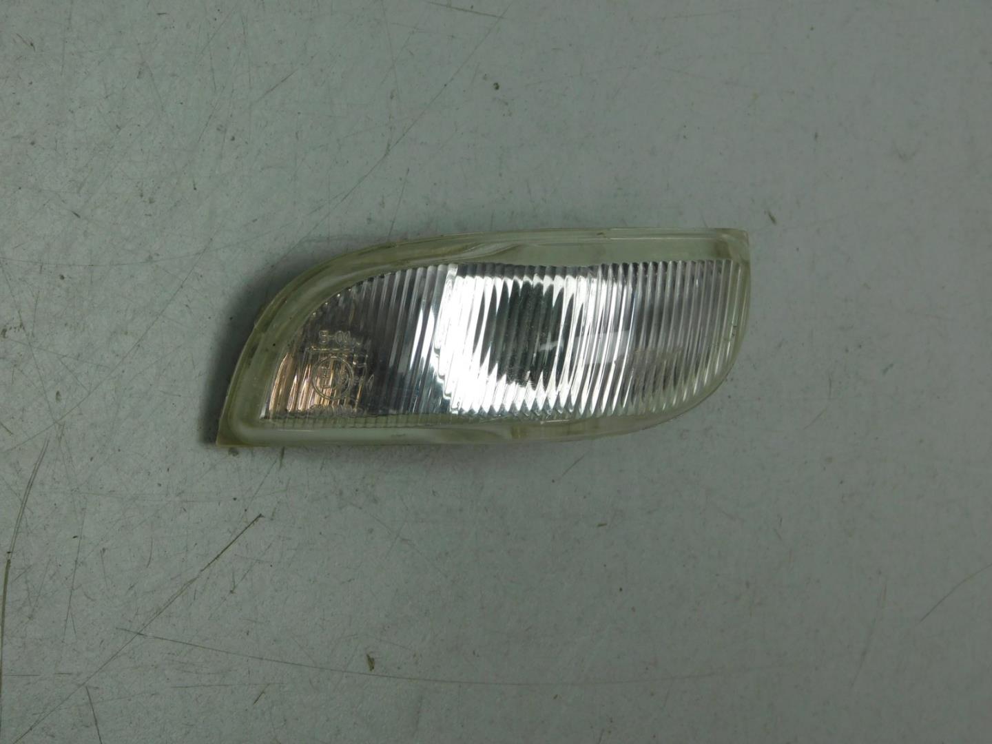 Повторитель поворота белый