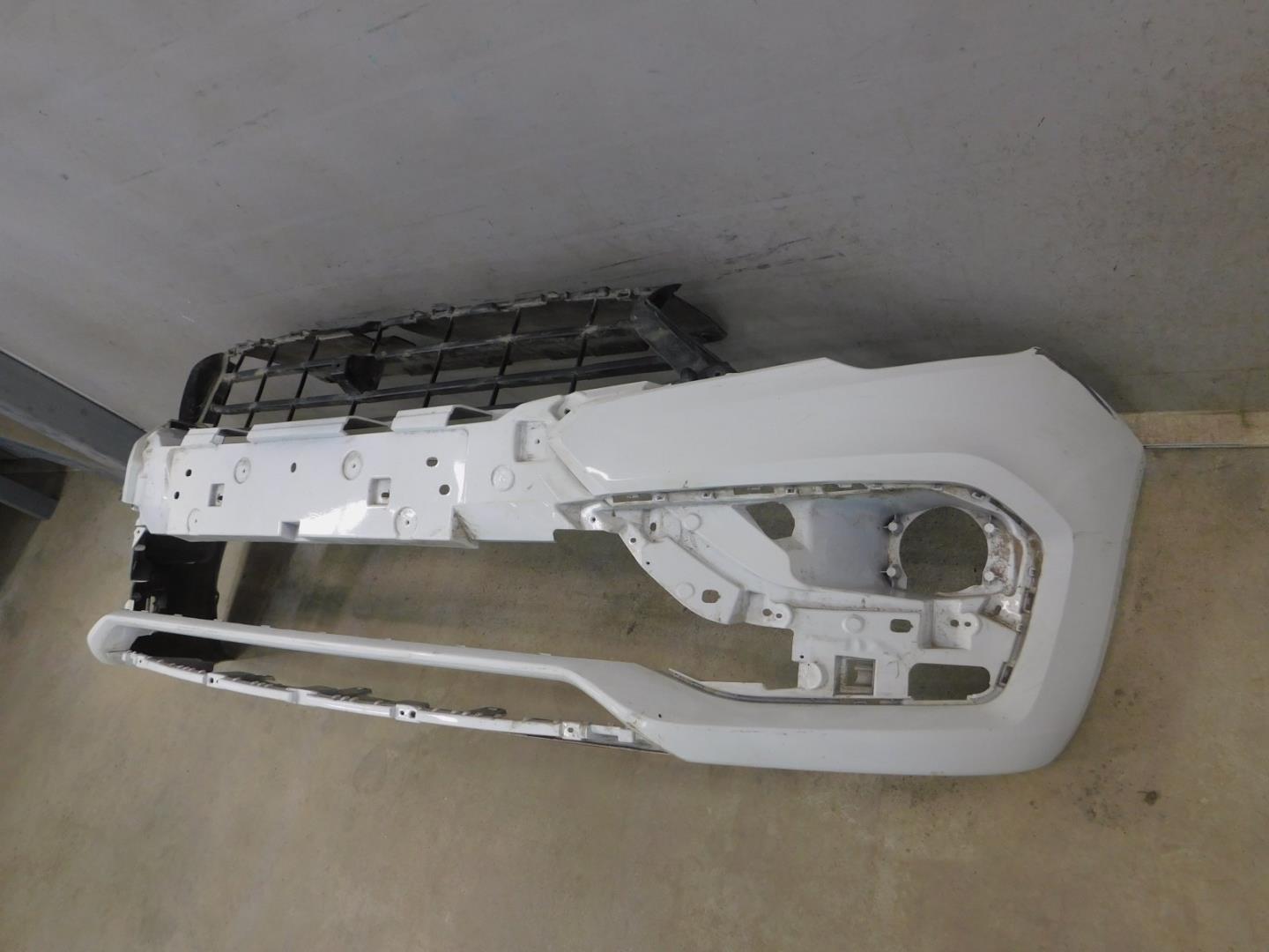 Бампер передний