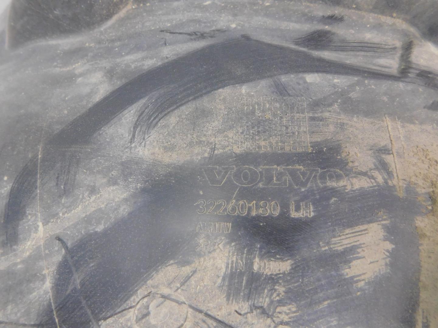 Локер передний левый