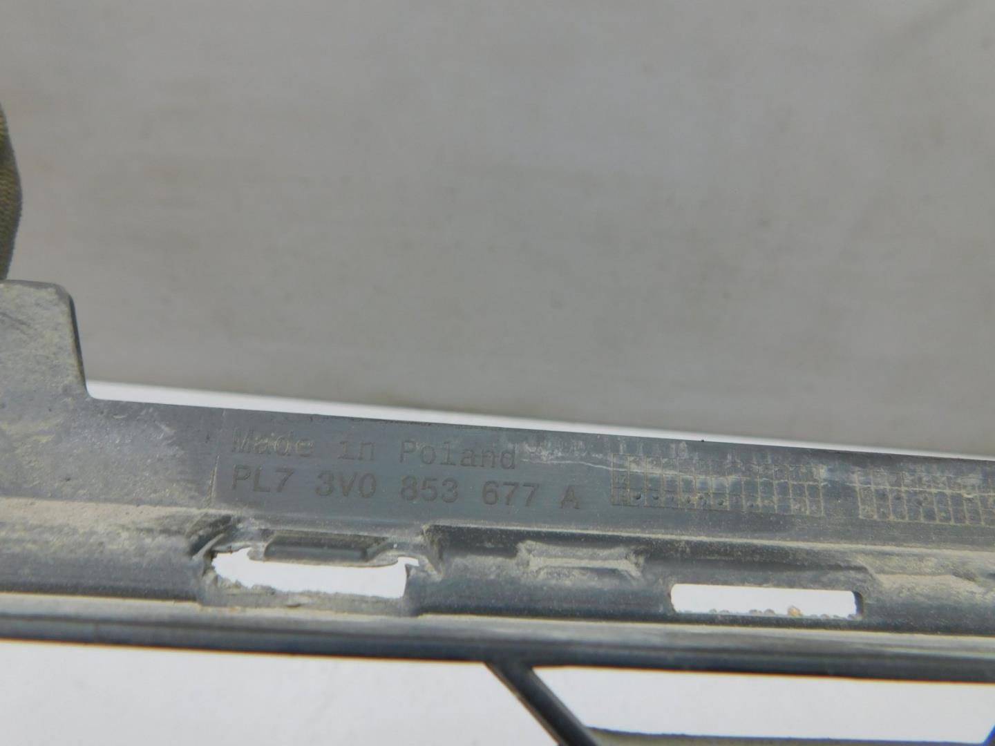 Решетка в бампер центральная