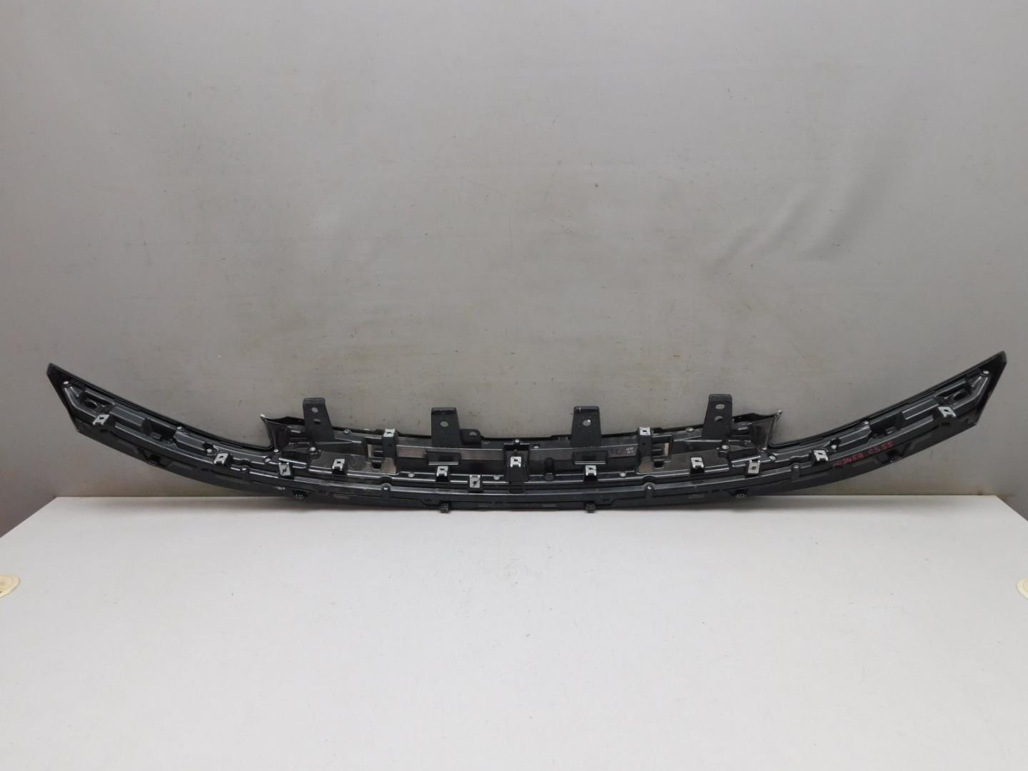 Накладка на решетку радиатора