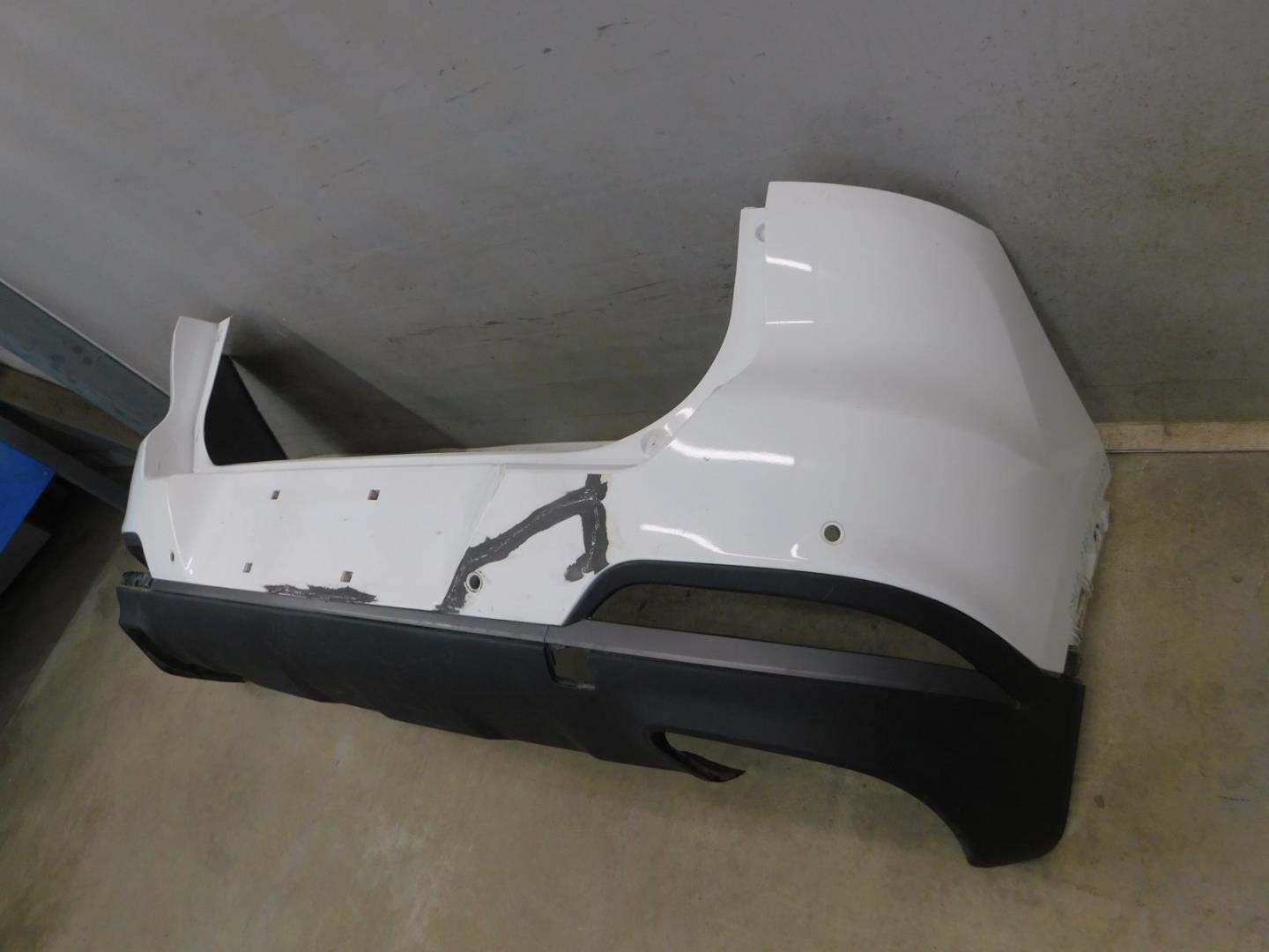 Бампер задний