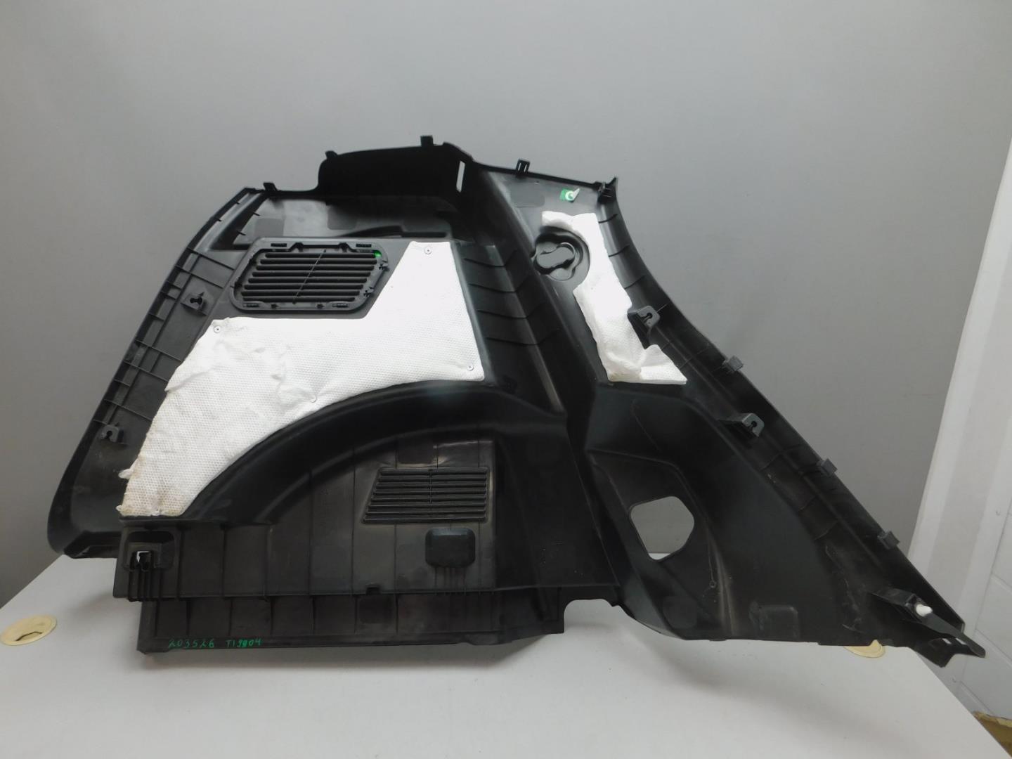 Обшивка багажника