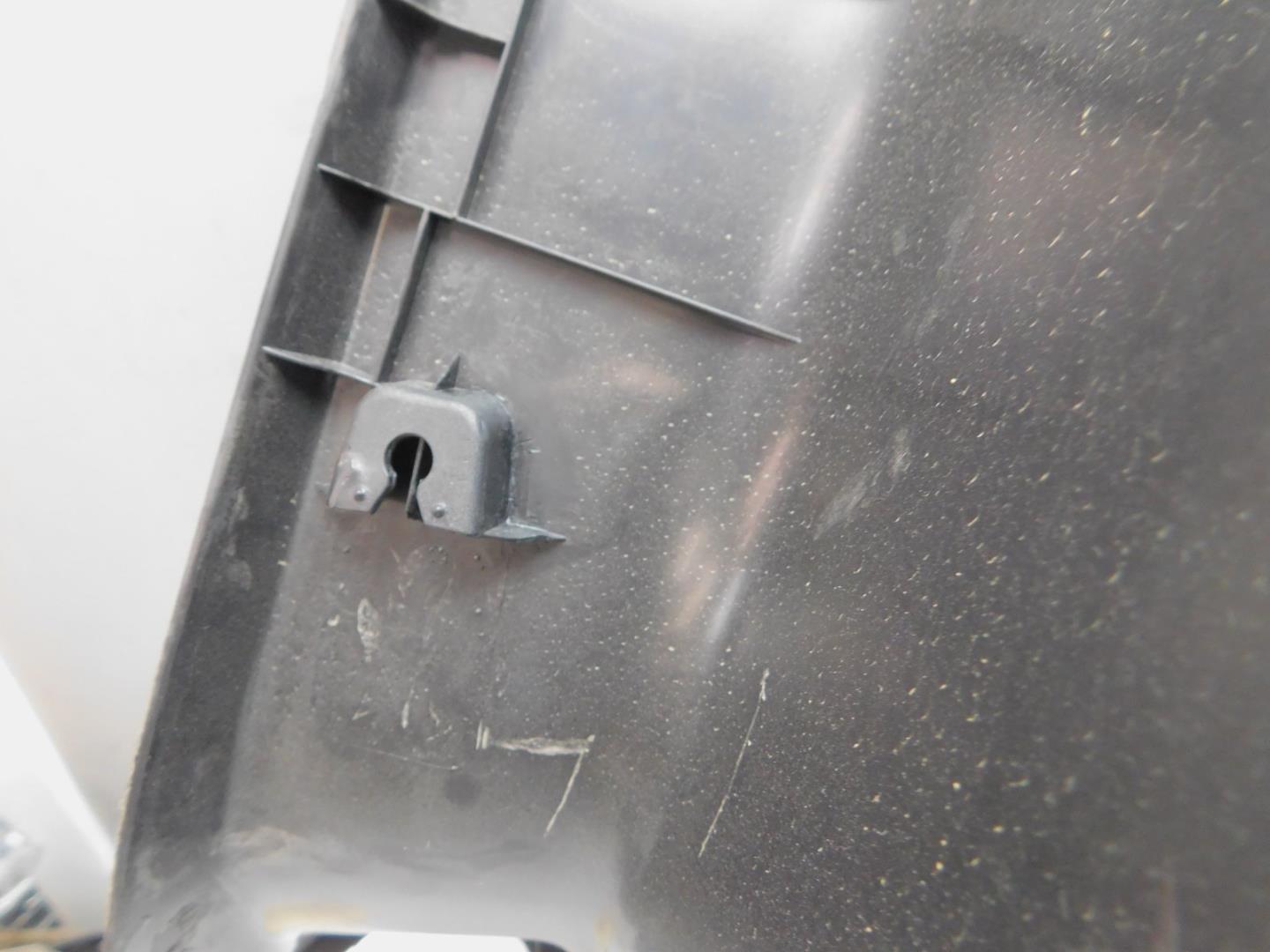 Обшивка багажника