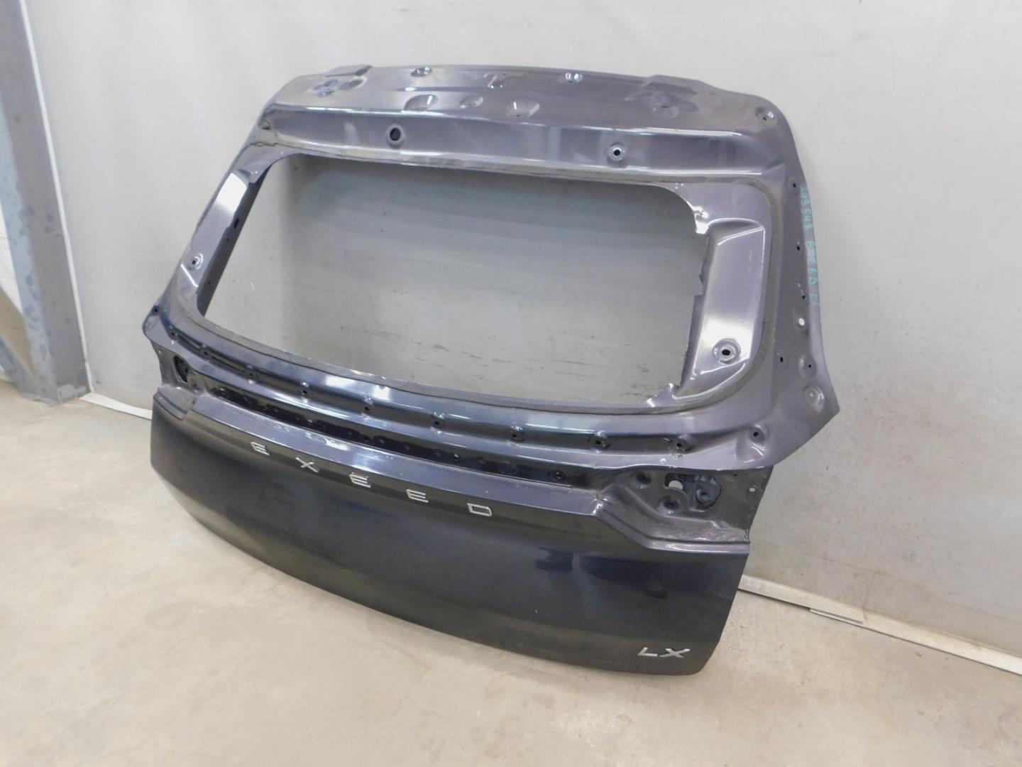 Дверь багажника